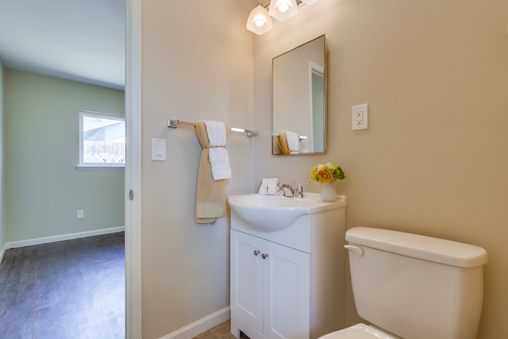 Virtual tour photo 26 of 35 for 2741 Homedale St