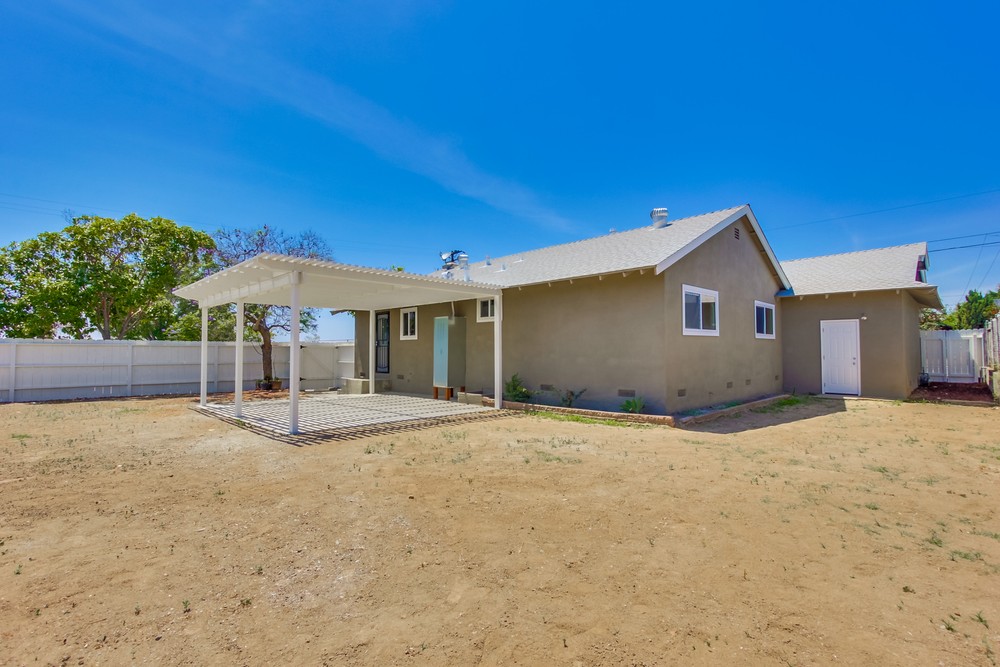 Virtual tour photo 32 of 35 for 2741 Homedale St