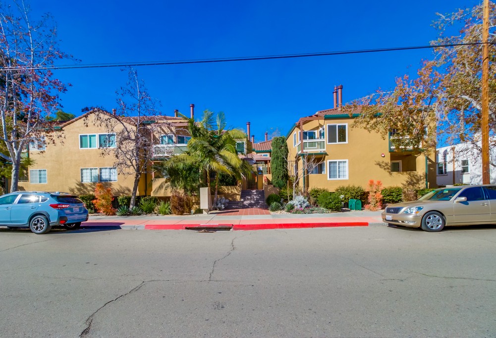 Virtual tour photo 1 of 25 for 2742 A St #102