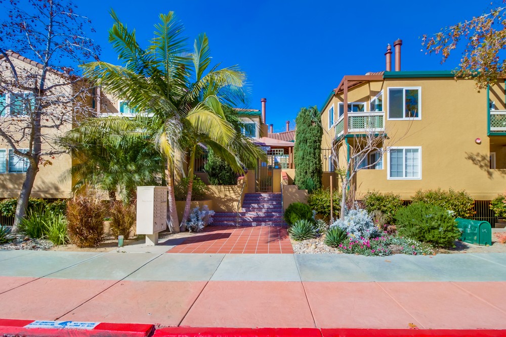 Virtual tour photo 3 of 25 for 2742 A St #102