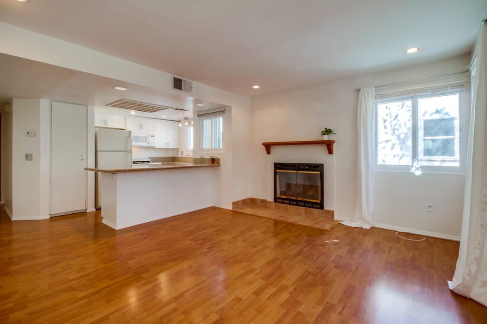 Virtual tour photo 10 of 25 for 2742 A St #102