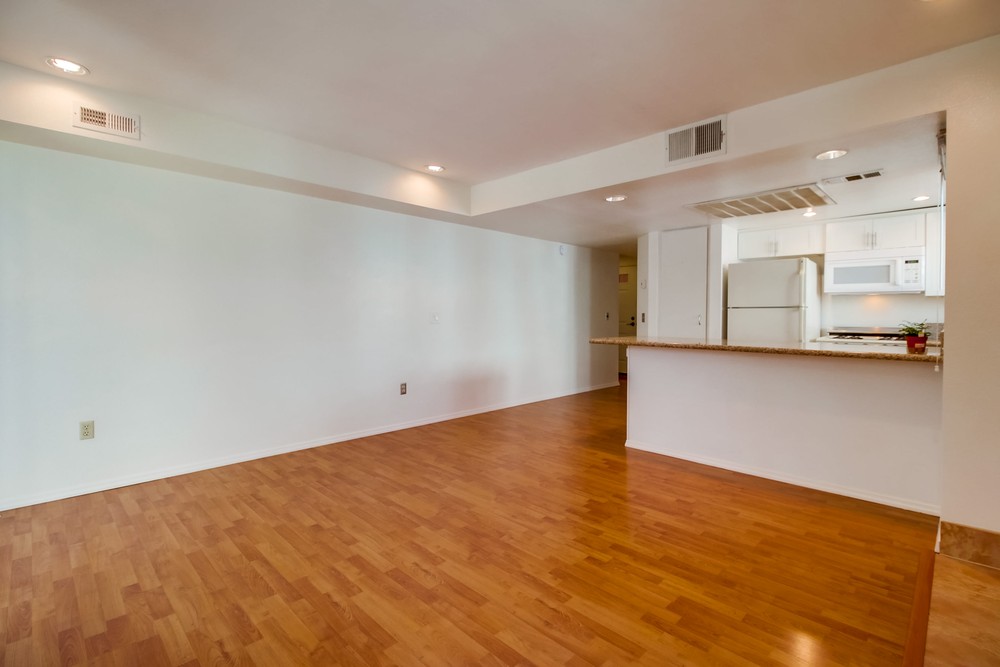 Virtual tour photo 11 of 25 for 2742 A St #102
