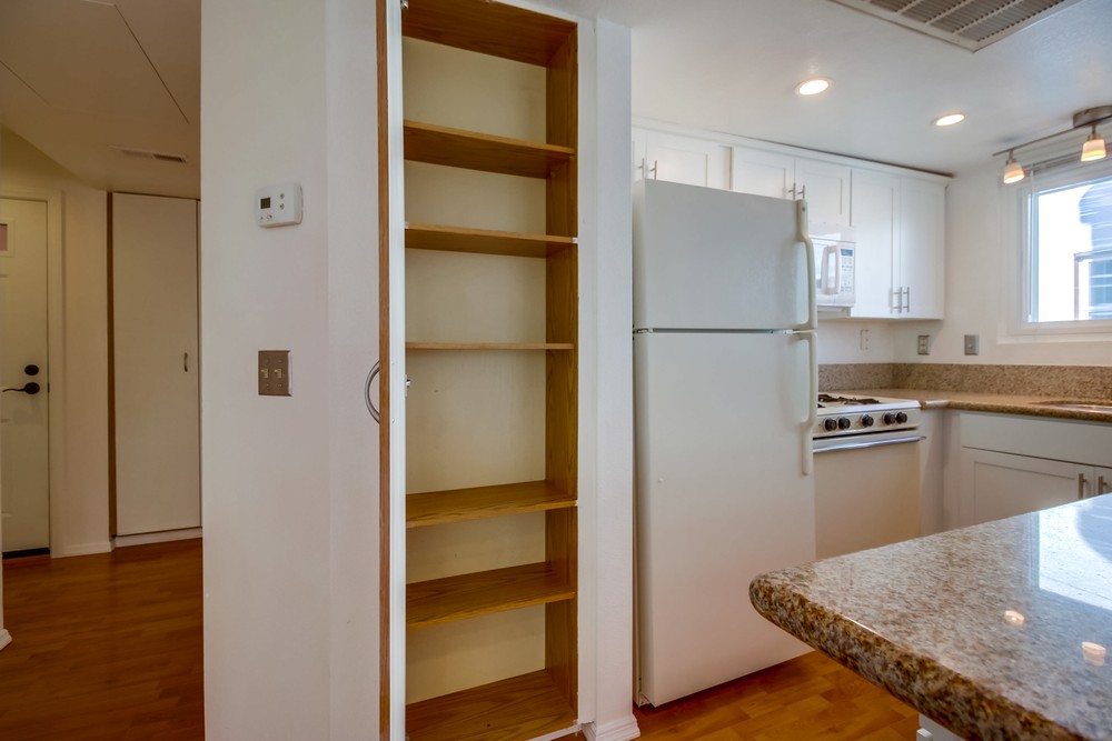 Virtual tour photo 14 of 25 for 2742 A St #102