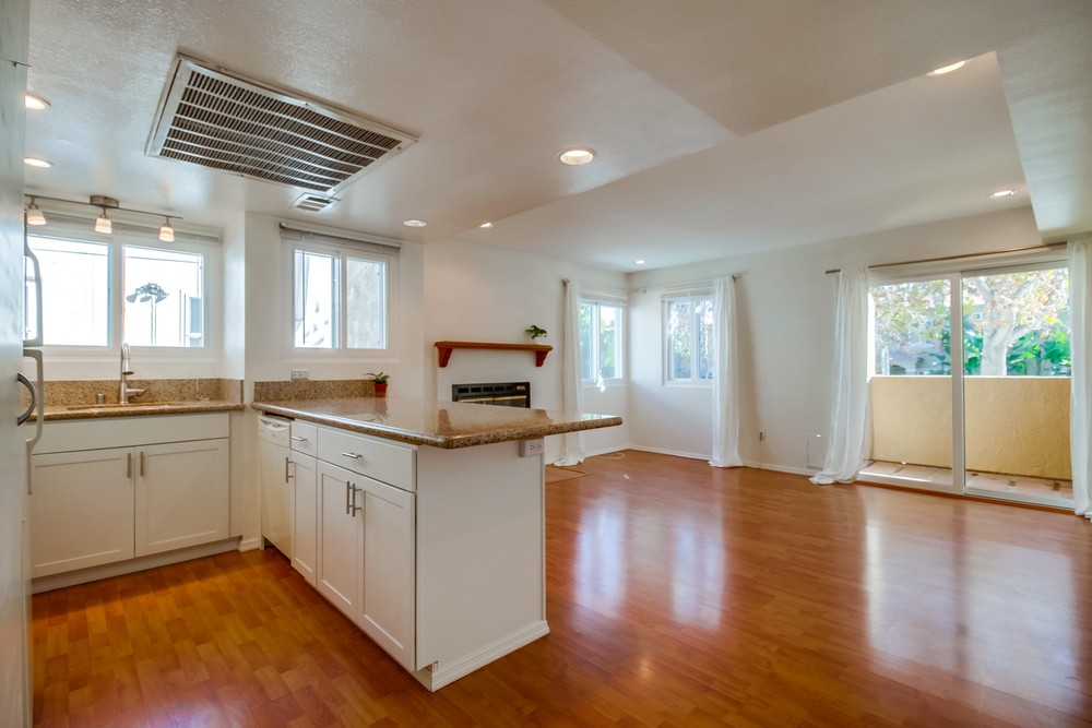 Virtual tour photo 18 of 25 for 2742 A St #102