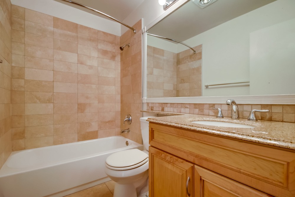 Virtual tour photo 22 of 25 for 2742 A St #102