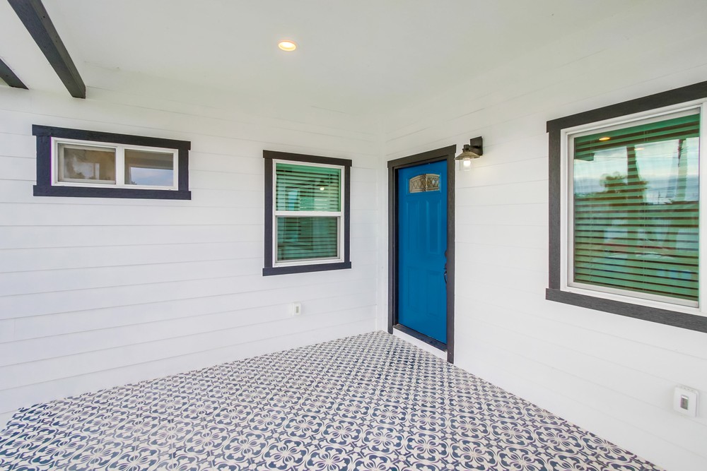 Virtual tour photo 9 of 36 for 2742 Collier Ave