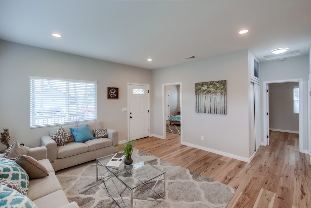 Virtual tour photo 12 of 36 for 2742 Collier Ave