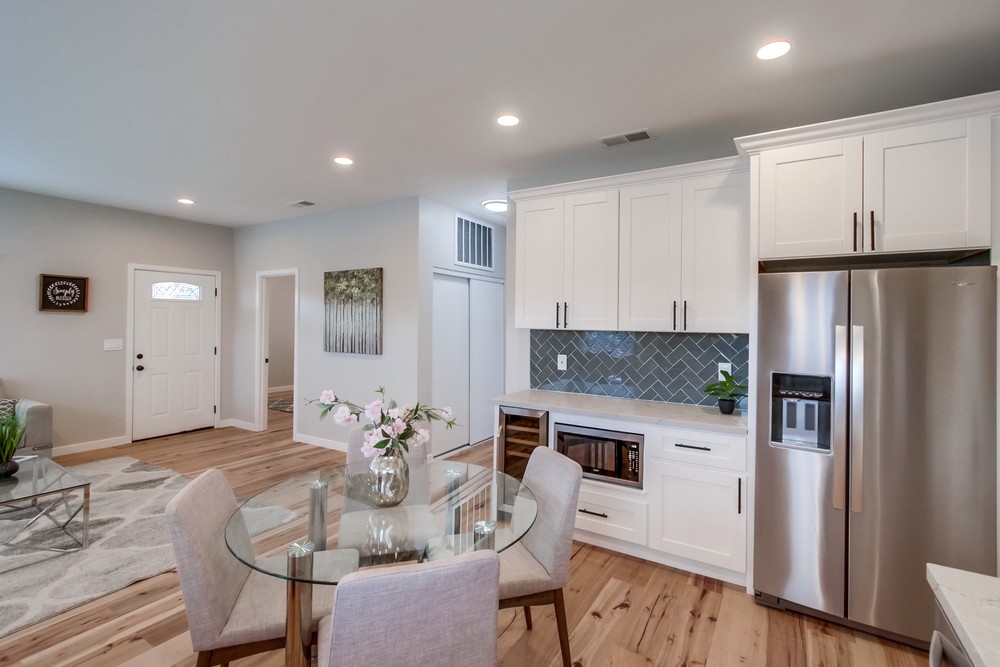 Virtual tour photo 17 of 36 for 2742 Collier Ave