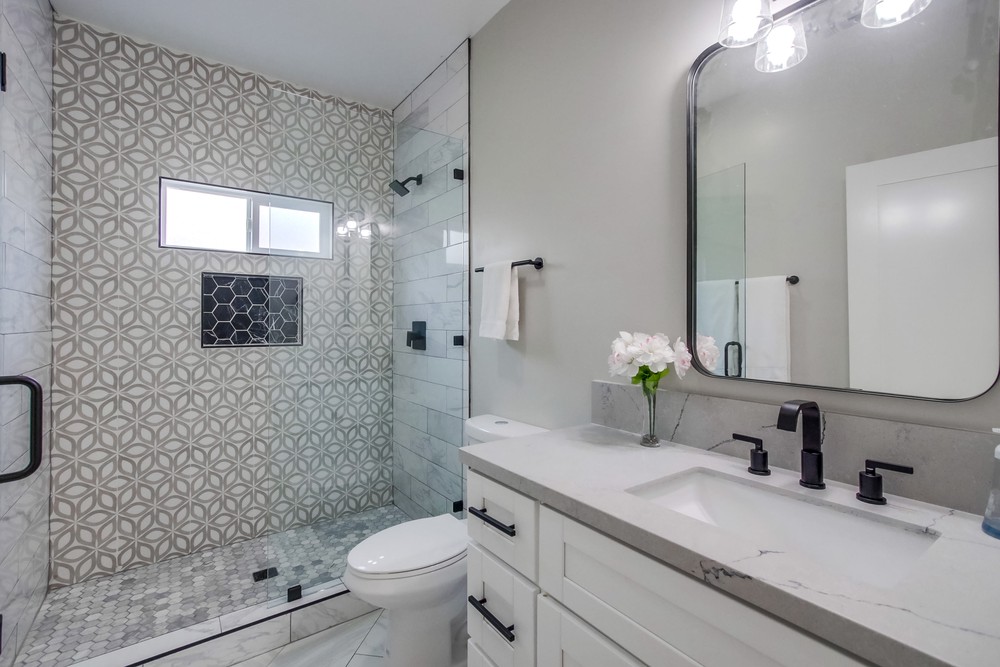 Virtual tour photo 21 of 36 for 2742 Collier Ave
