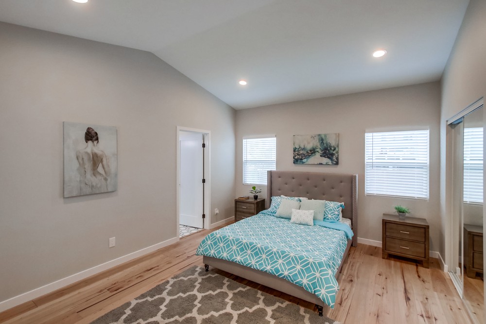 Virtual tour photo 29 of 36 for 2742 Collier Ave