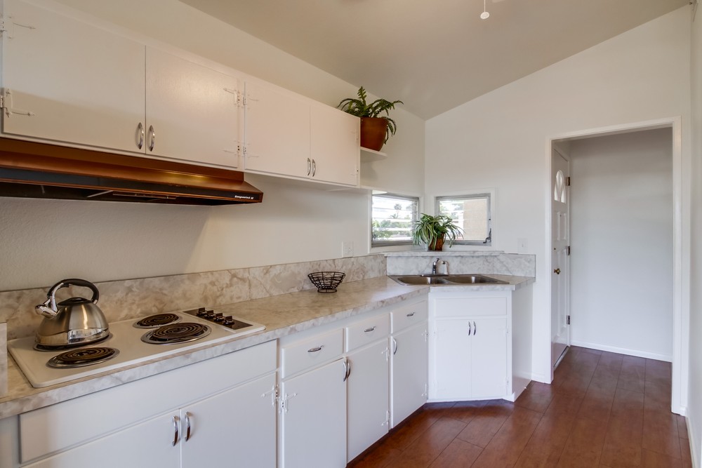 Virtual tour photo 15 of 45 for 2746 Wyandotte Ave