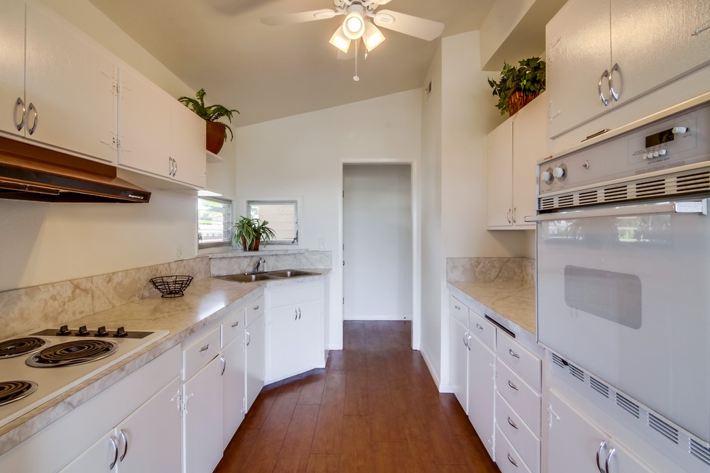 Virtual tour photo 16 of 45 for 2746 Wyandotte Ave