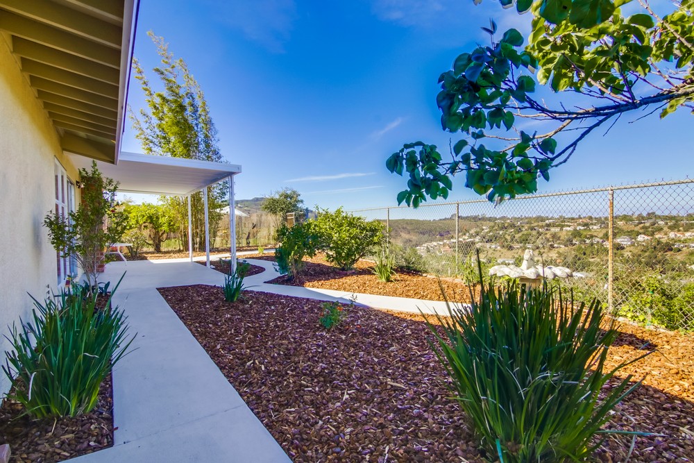 Virtual tour photo 31 of 45 for 2746 Wyandotte Ave