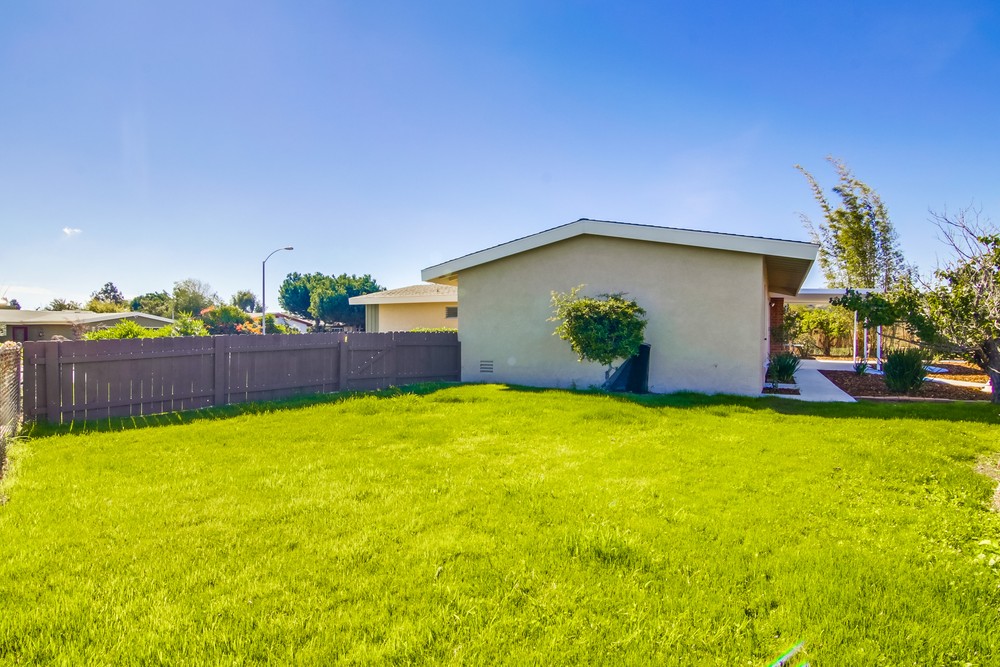 Virtual tour photo 35 of 45 for 2746 Wyandotte Ave