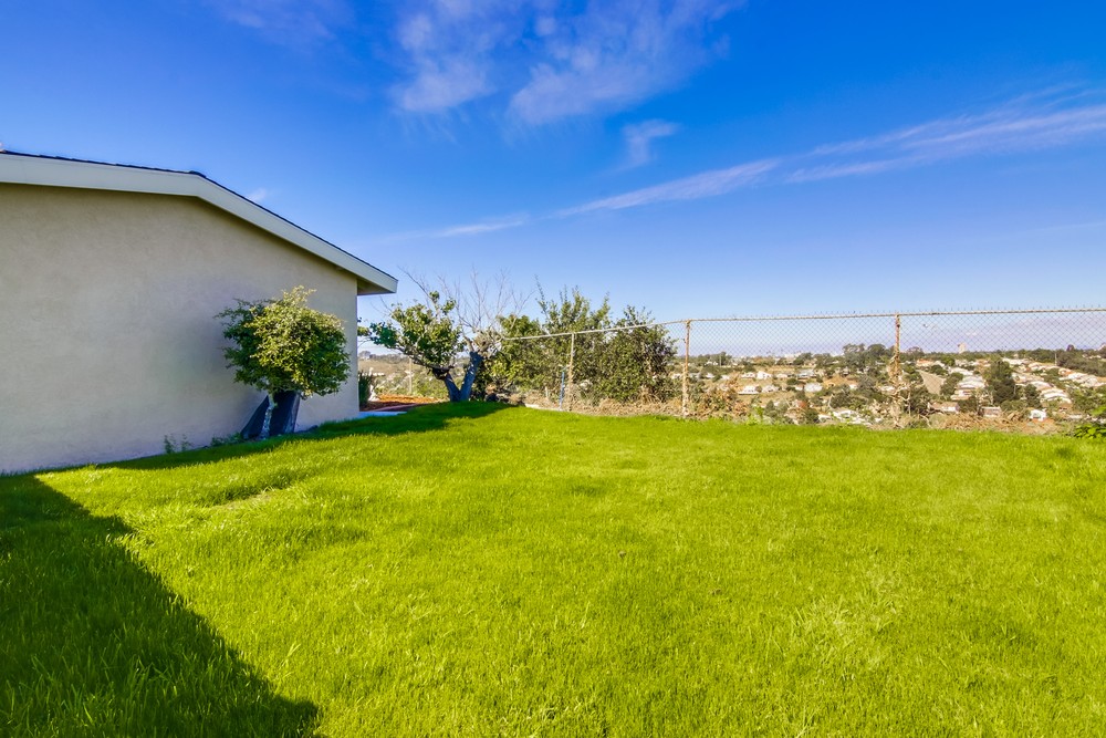 Virtual tour photo 36 of 45 for 2746 Wyandotte Ave
