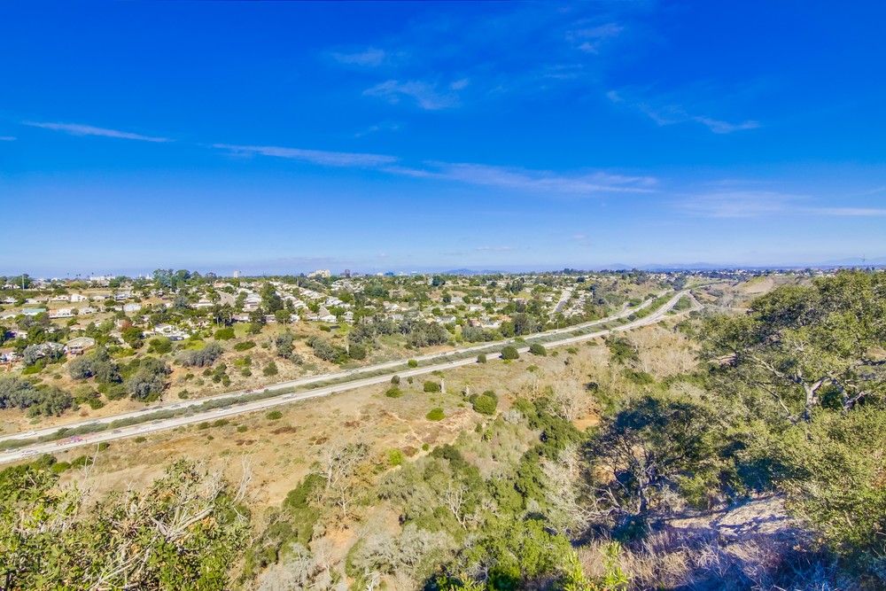 Virtual tour photo 37 of 45 for 2746 Wyandotte Ave
