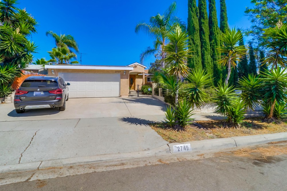 Virtual tour photo 3 of 59 for 2749 Mission Village Dr