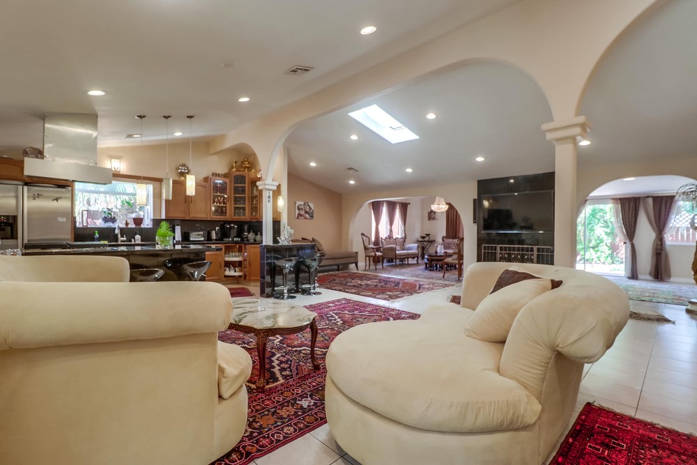 Virtual tour photo 13 of 59 for 2749 Mission Village Dr