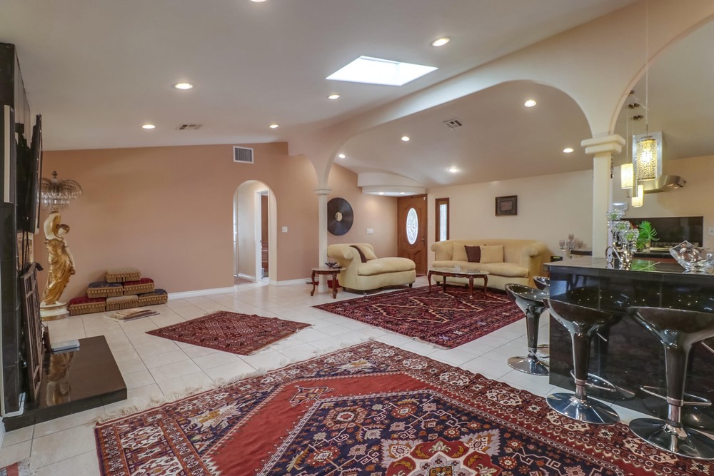 Virtual tour photo 19 of 59 for 2749 Mission Village Dr