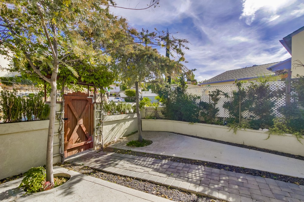 Virtual tour photo 10 of 56 for 2750 Eagle Street