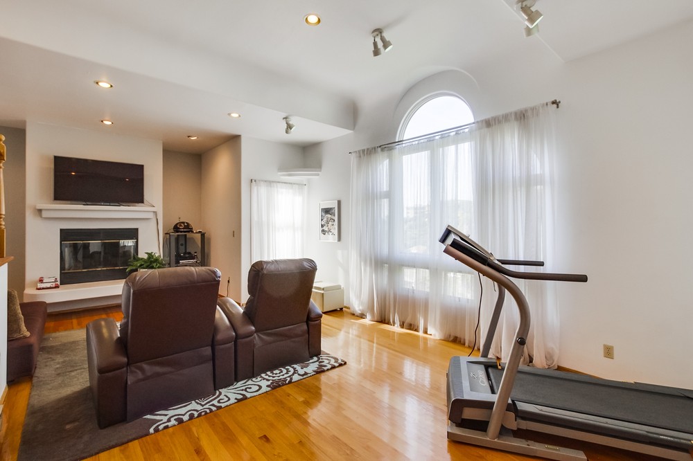 Virtual tour photo 32 of 56 for 2750 Eagle Street