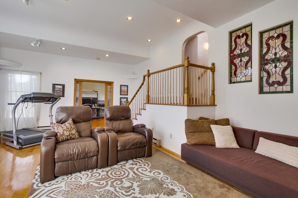 Virtual tour photo 33 of 56 for 2750 Eagle Street