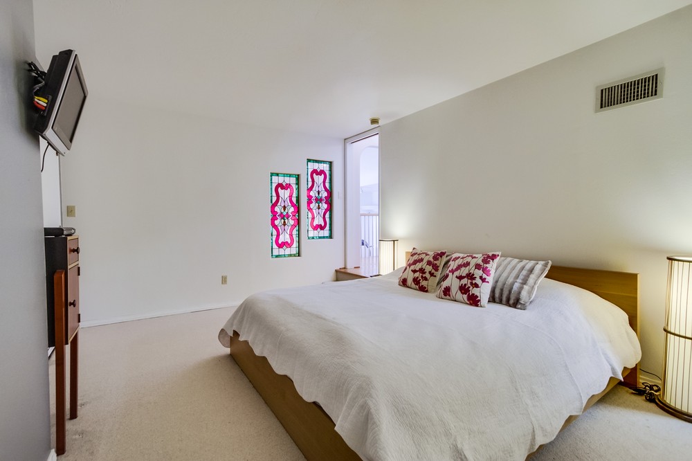 Virtual tour photo 40 of 56 for 2750 Eagle Street