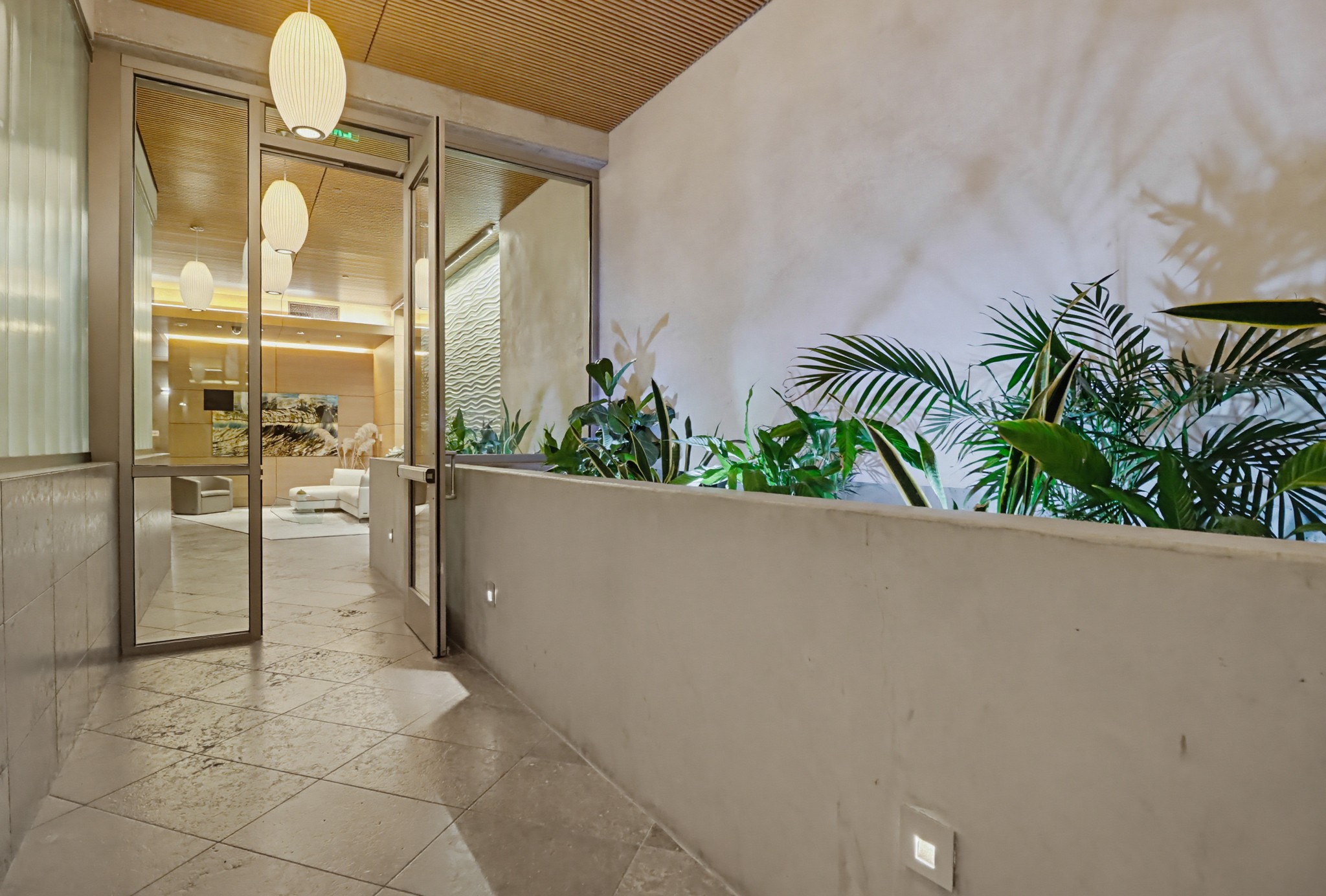 Virtual tour photo 4 of 96 for 2750 Fourth Ave #402