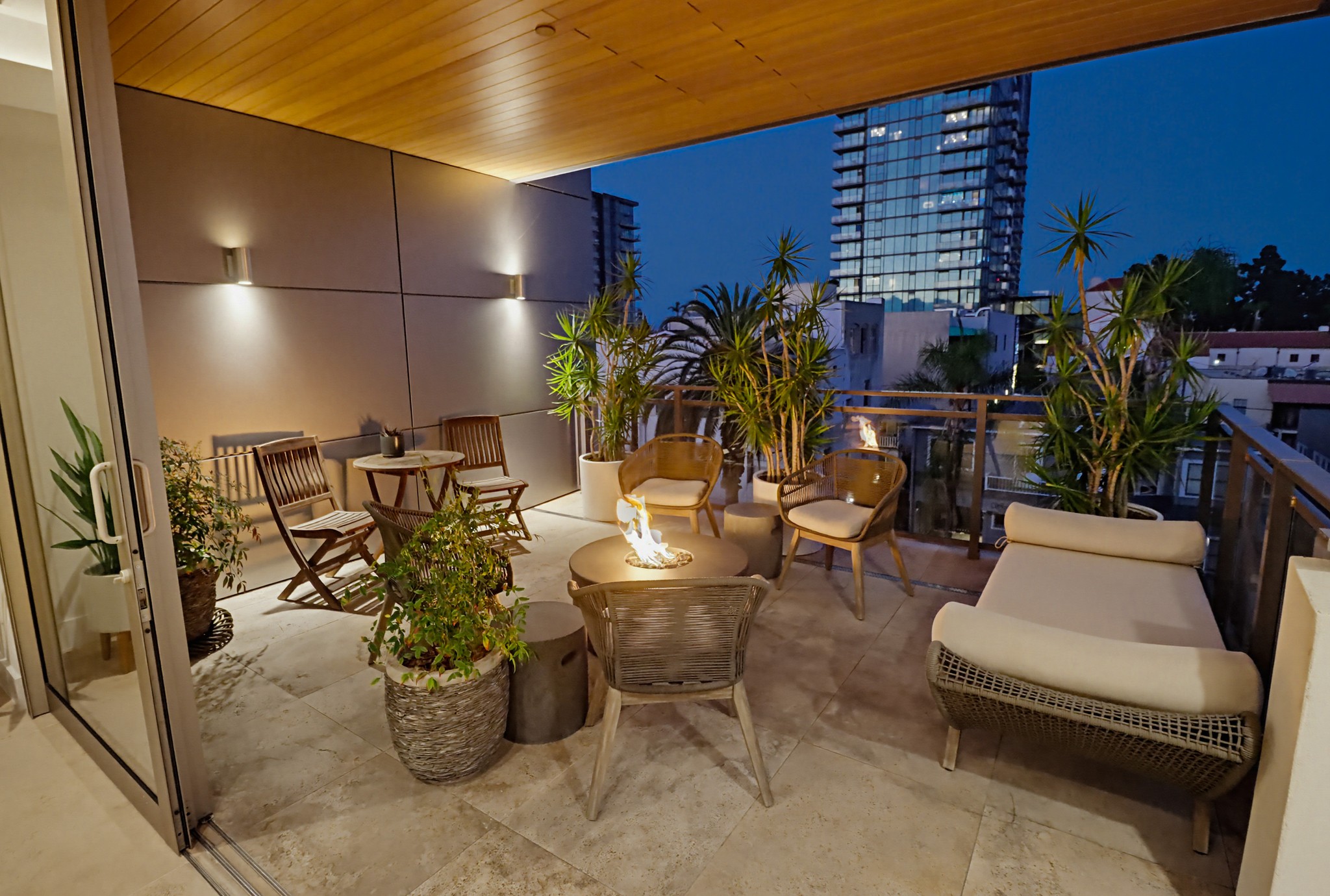 Virtual tour photo 9 of 96 for 2750 Fourth Ave #402