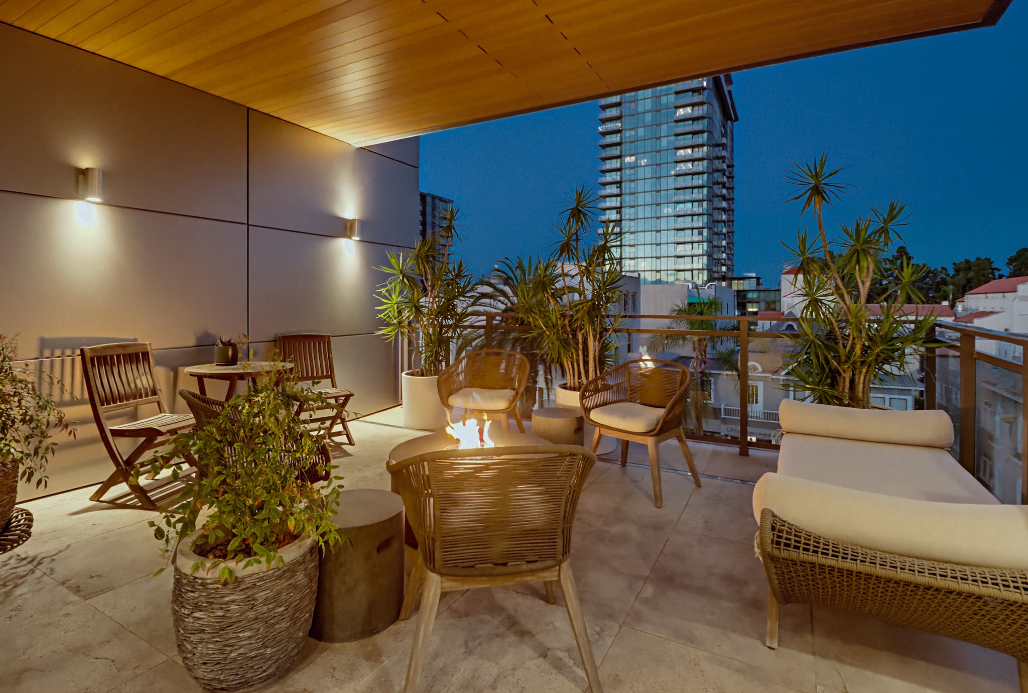 Virtual tour photo 12 of 96 for 2750 Fourth Ave #402