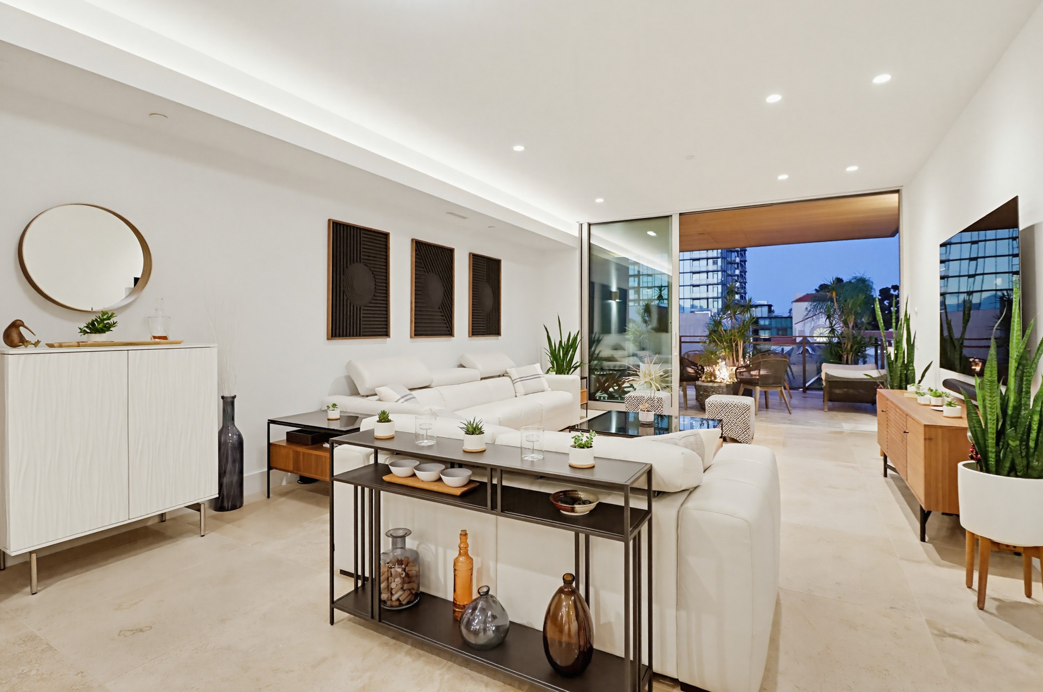Virtual tour photo 19 of 96 for 2750 Fourth Ave #402