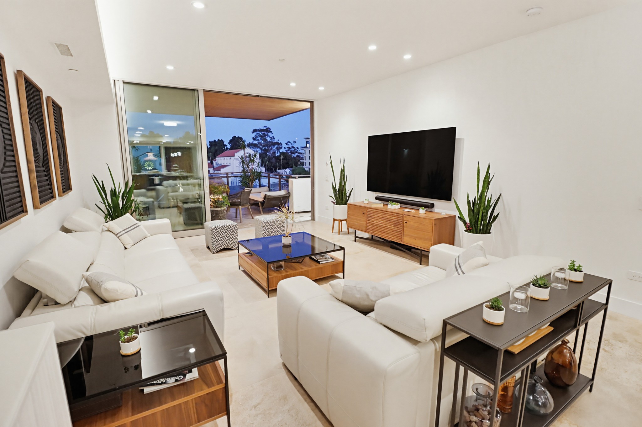 Virtual tour photo 20 of 96 for 2750 Fourth Ave #402