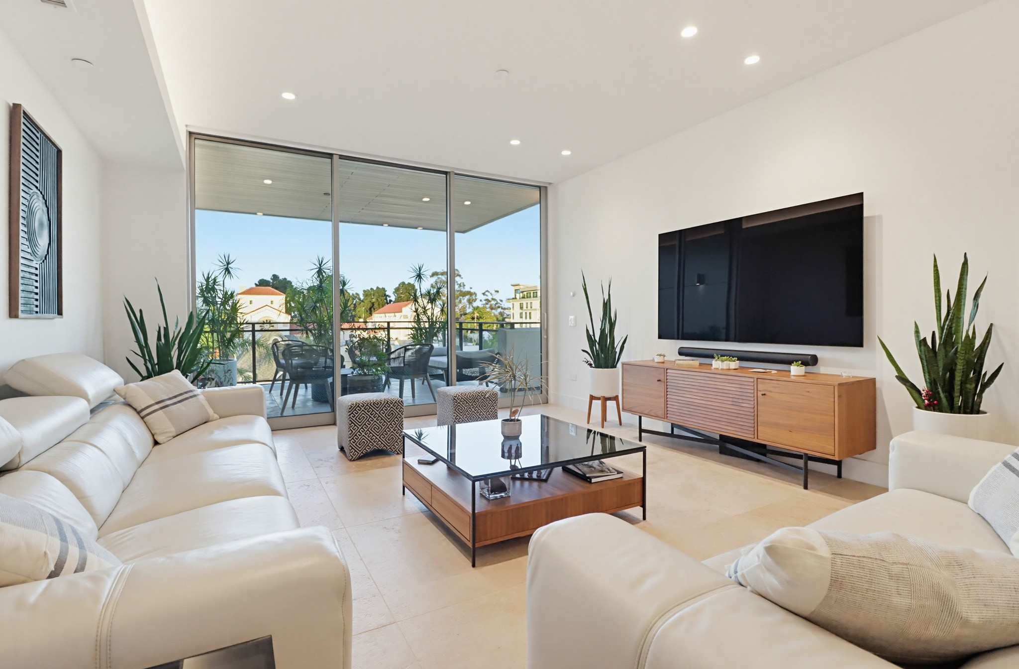Virtual tour photo 23 of 96 for 2750 Fourth Ave #402