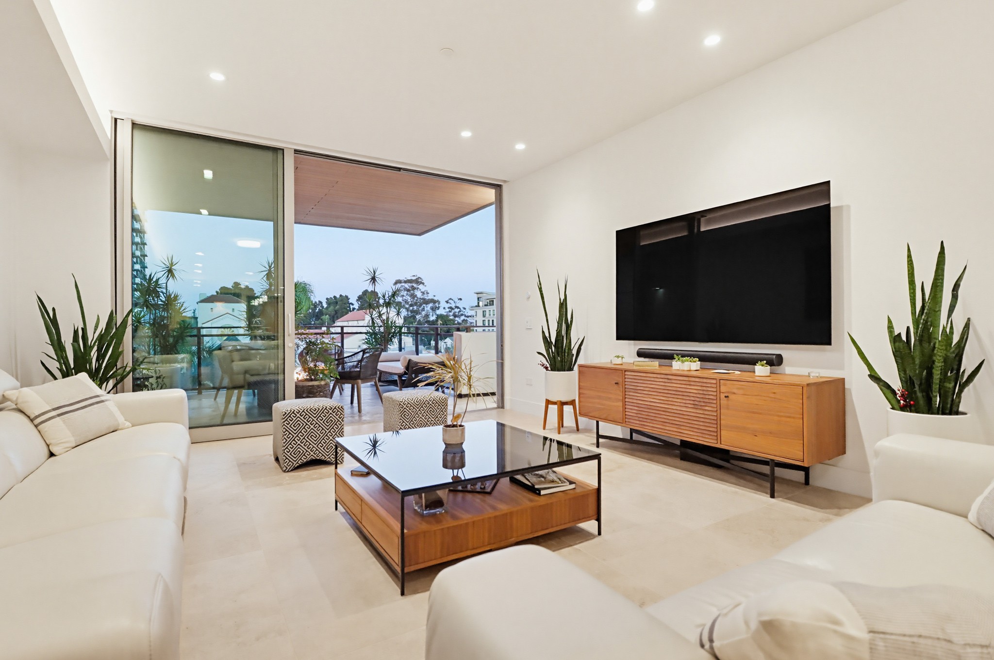 Virtual tour photo 28 of 96 for 2750 Fourth Ave #402