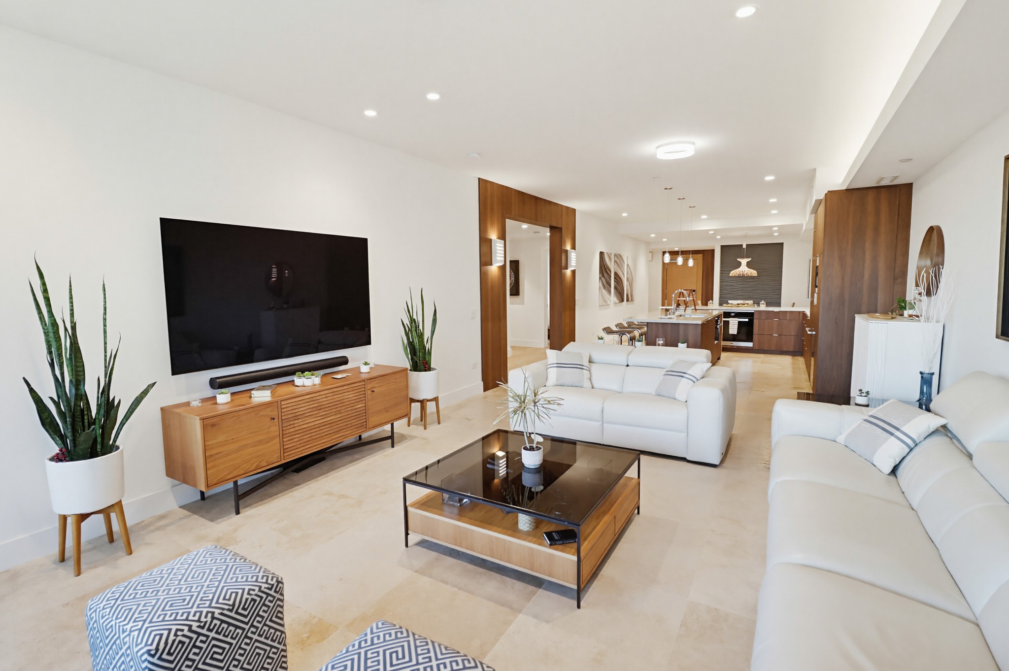 Virtual tour photo 29 of 96 for 2750 Fourth Ave #402
