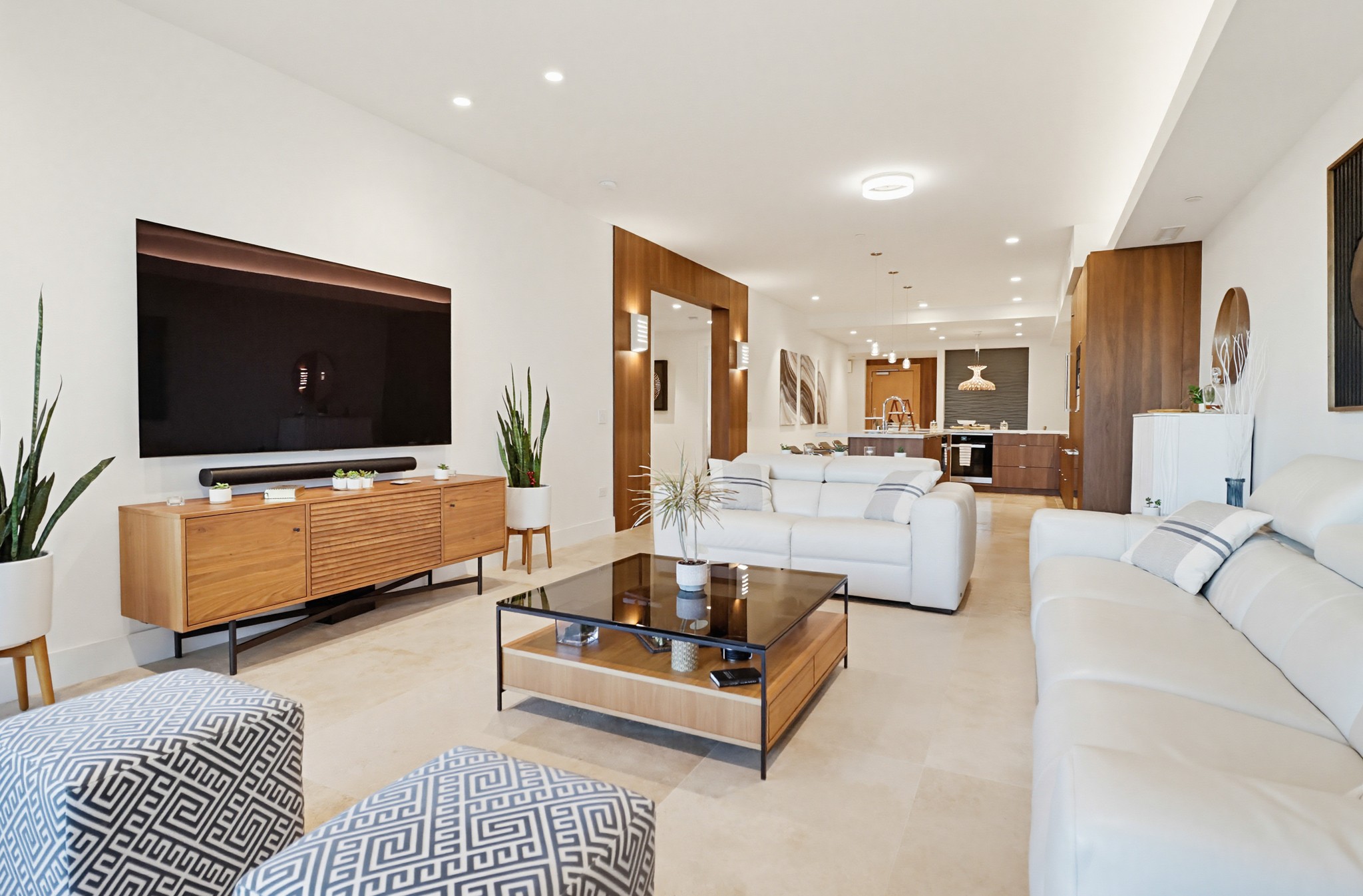 Virtual tour photo 30 of 96 for 2750 Fourth Ave #402