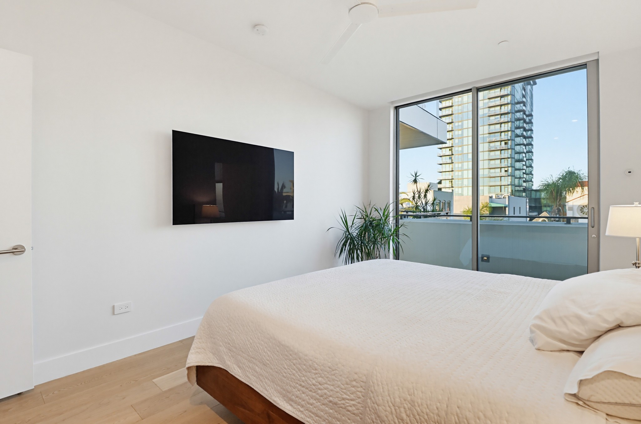 Virtual tour photo 50 of 96 for 2750 Fourth Ave #402