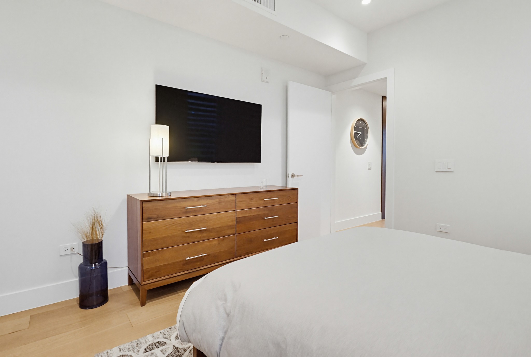 Virtual tour photo 62 of 96 for 2750 Fourth Ave #402