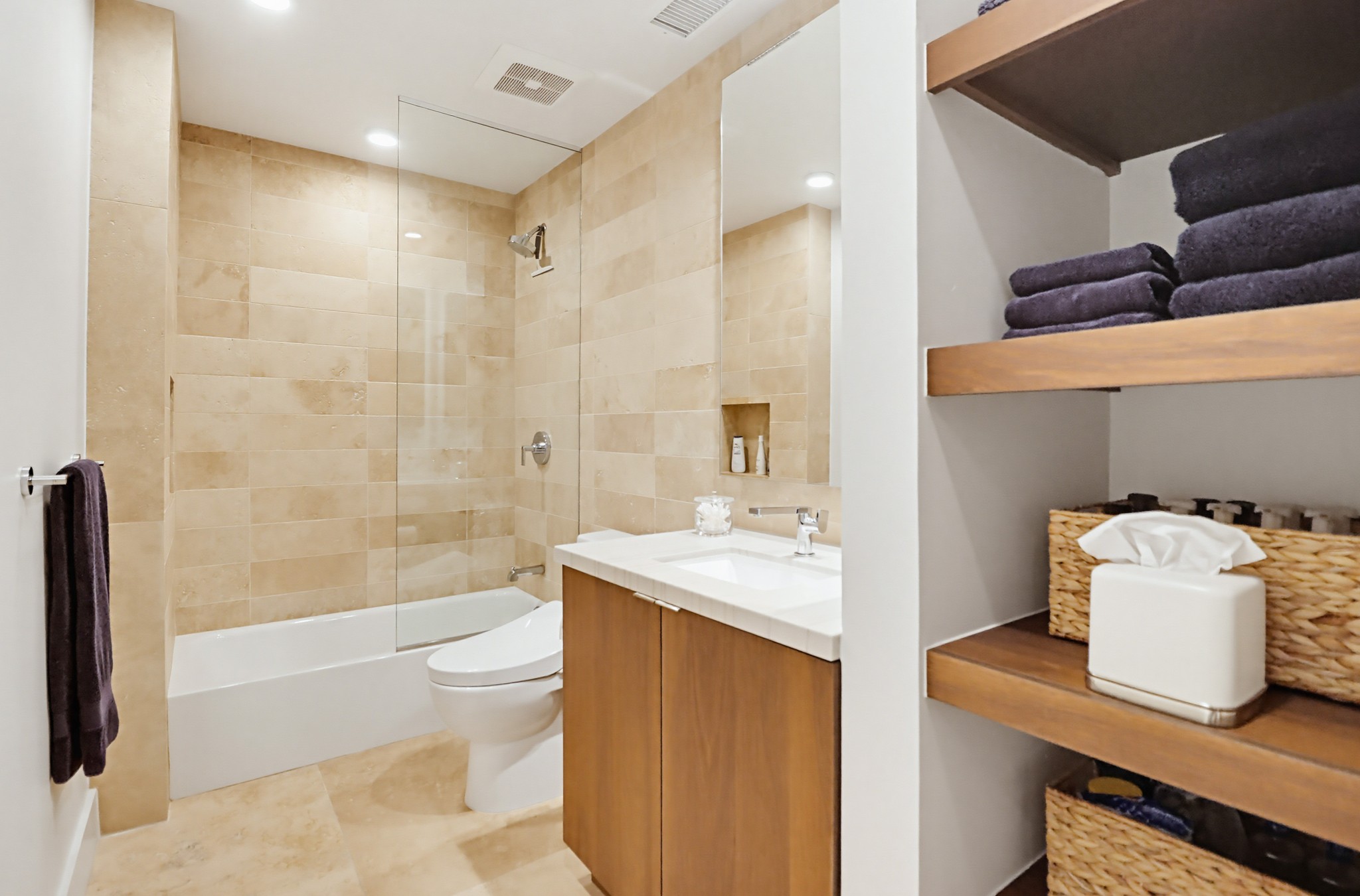 Virtual tour photo 66 of 96 for 2750 Fourth Ave #402