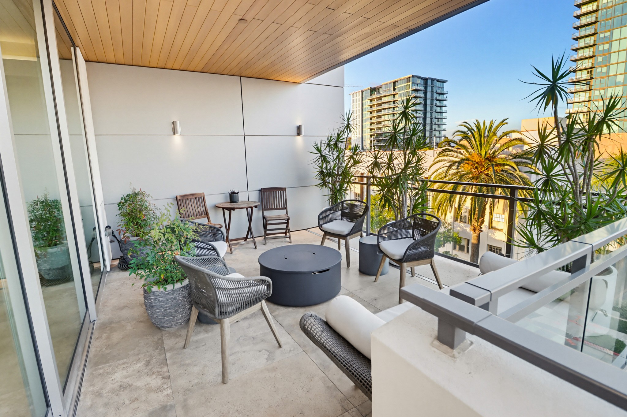 Virtual tour photo 89 of 96 for 2750 Fourth Ave #402