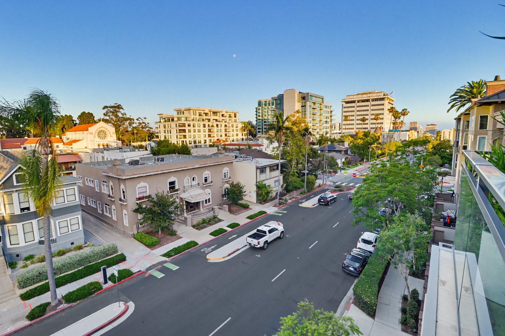 Virtual tour photo 93 of 96 for 2750 Fourth Ave #402