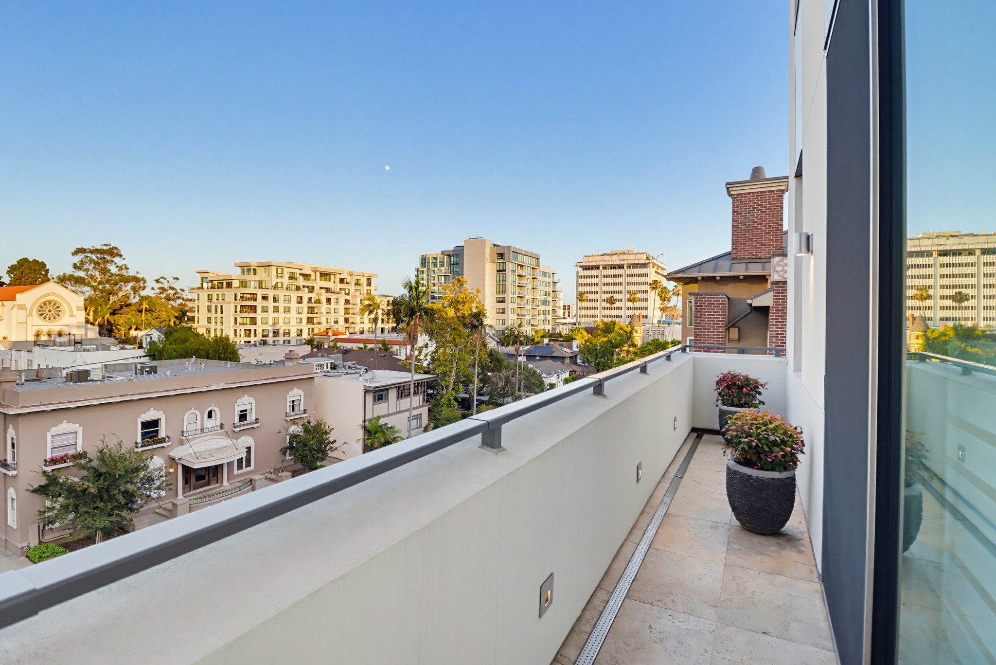 Virtual tour photo 94 of 96 for 2750 Fourth Ave #402
