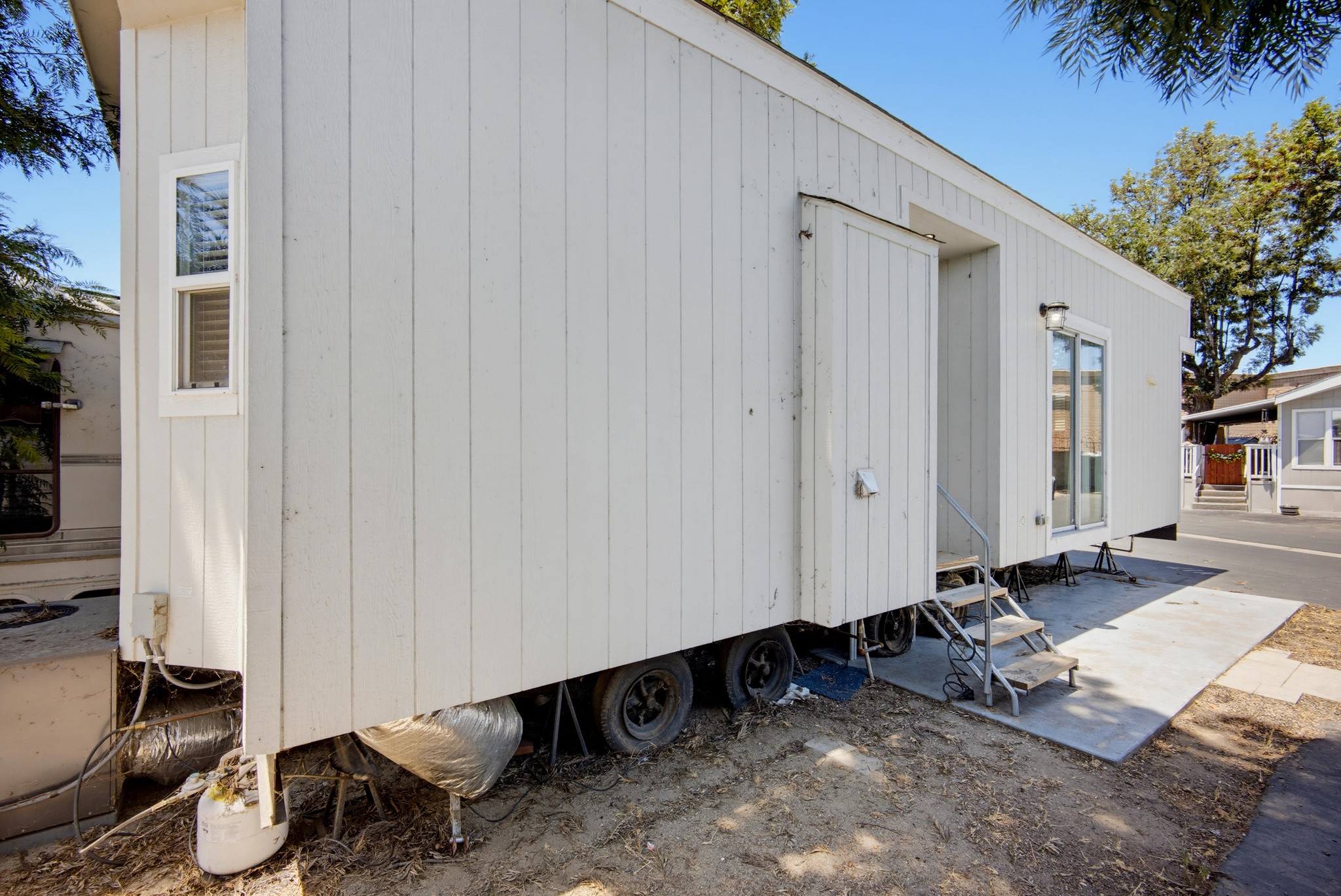 Virtual tour photo 5 of 33 for 2750 W Acacia Ave spc n17