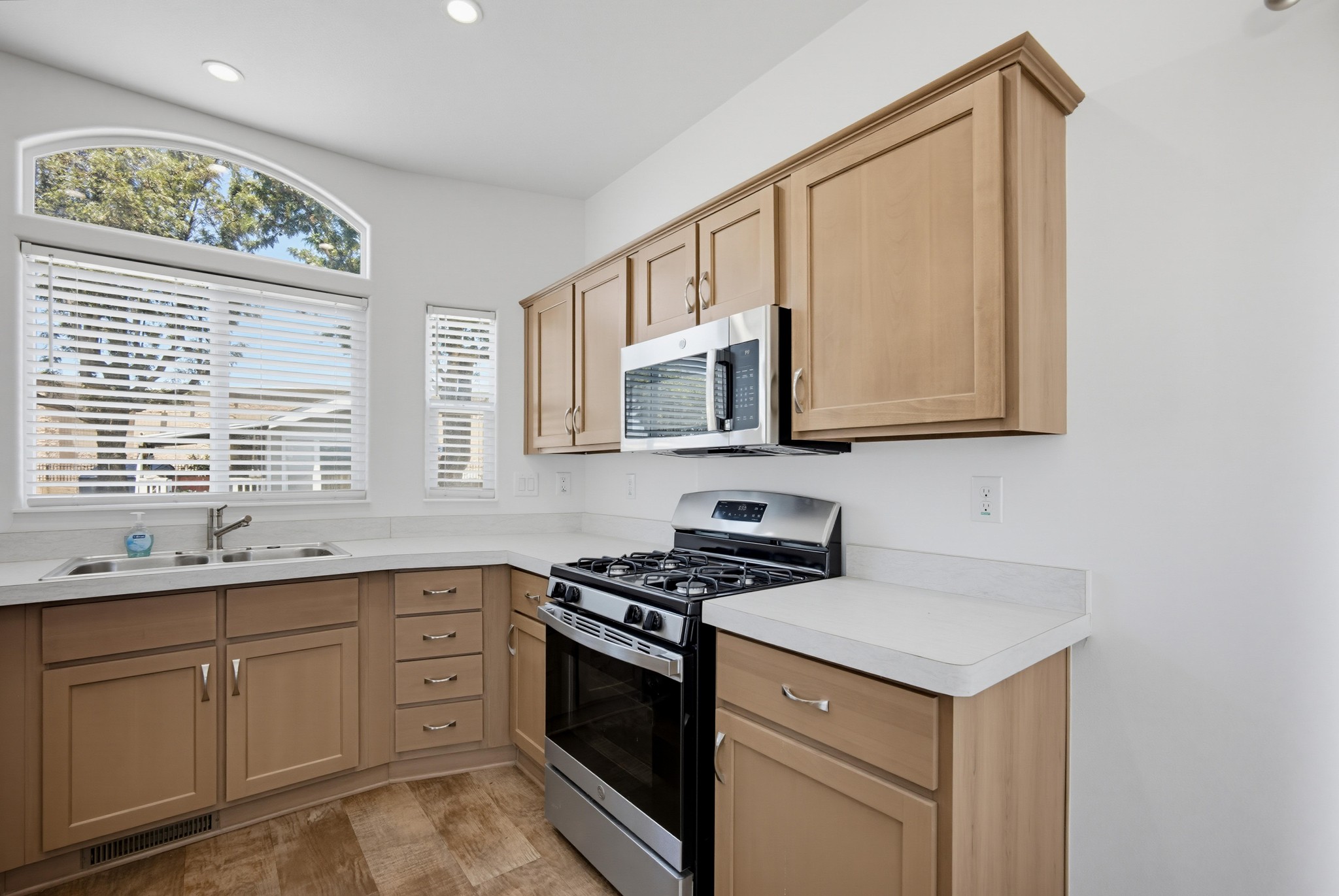 Virtual tour photo 10 of 33 for 2750 W Acacia Ave spc n17