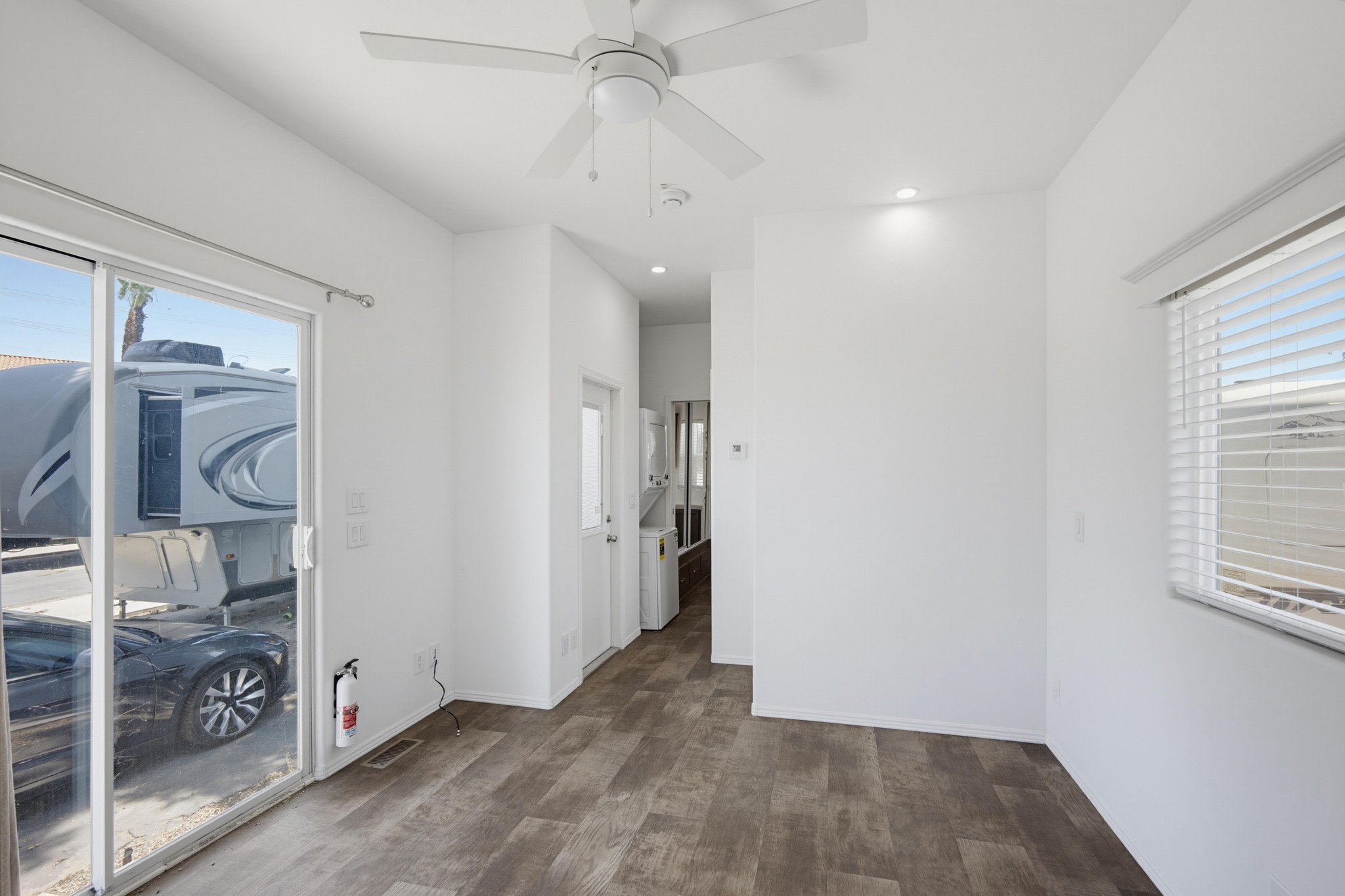 Virtual tour photo 13 of 33 for 2750 W Acacia Ave spc n17