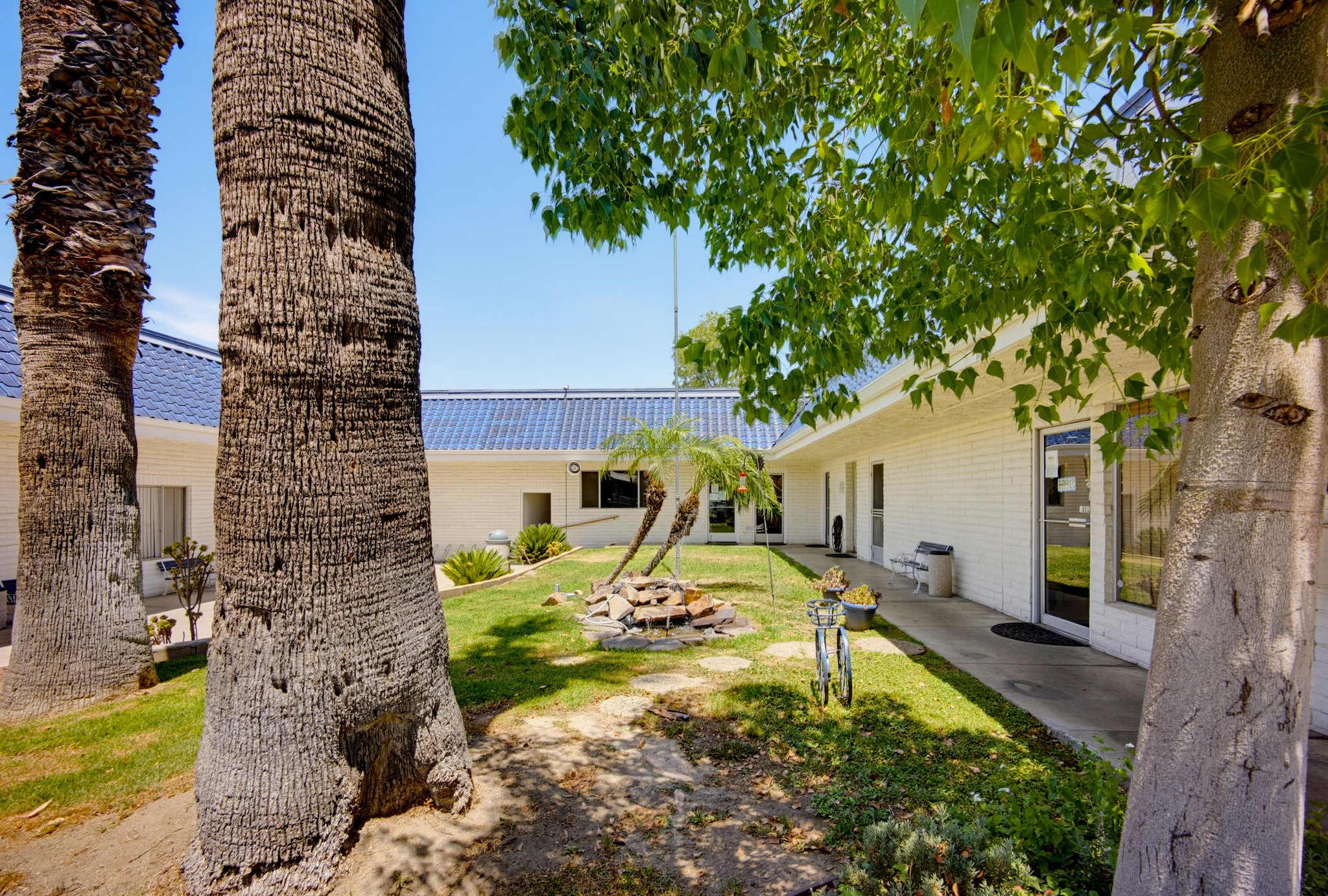 Virtual tour photo 23 of 33 for 2750 W Acacia Ave spc n17