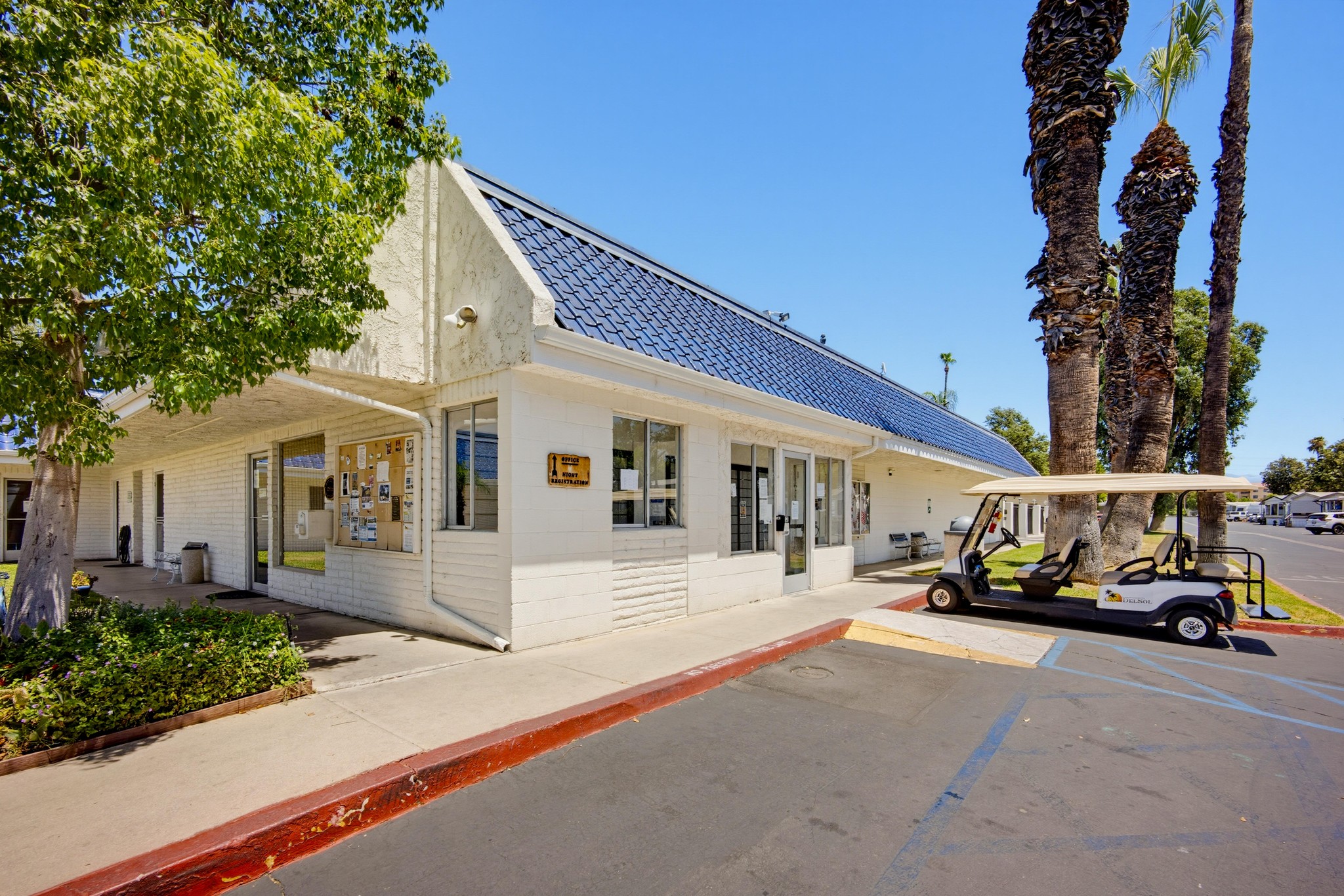 Virtual tour photo 24 of 33 for 2750 W Acacia Ave spc n17