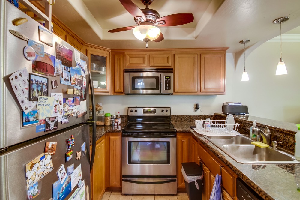 Virtual tour photo 18 of 29 for 2752 B St #112