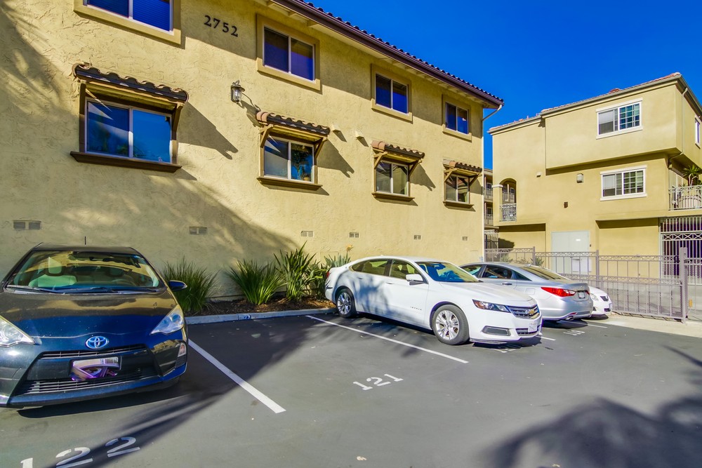 Virtual tour photo 28 of 29 for 2752 B St #112