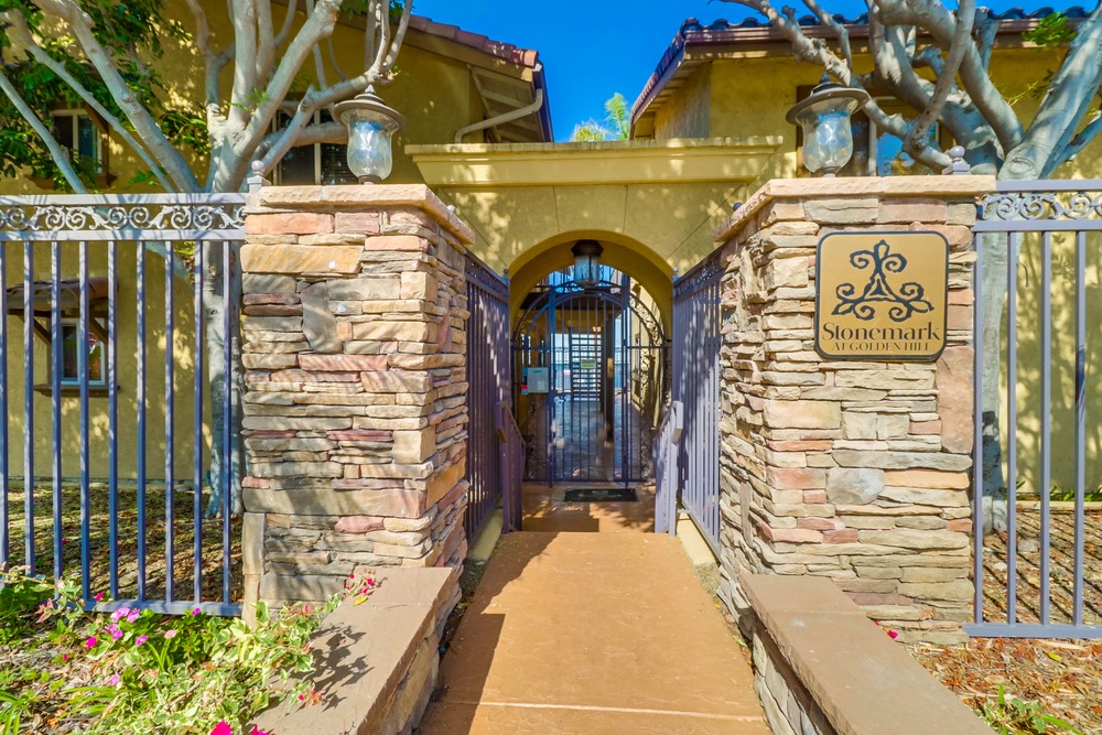 Virtual tour photo 4 of 28 for 2752 B St UNIT 210